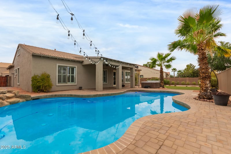 3054 Colonial St, Gilbert, AZ 85295