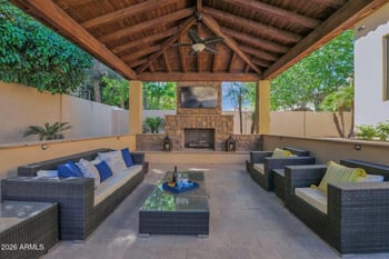 3055 Waterman Way, Gilbert, AZ 85297