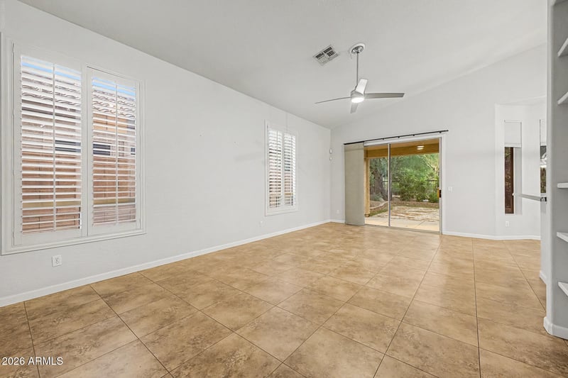 3055 Red Mountain #174, Mesa, AZ 85207