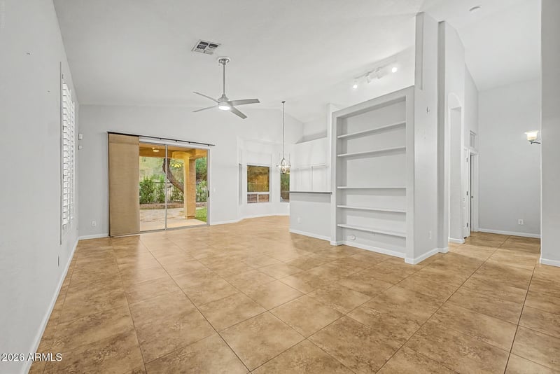 3055 Red Mountain #174, Mesa, AZ 85207