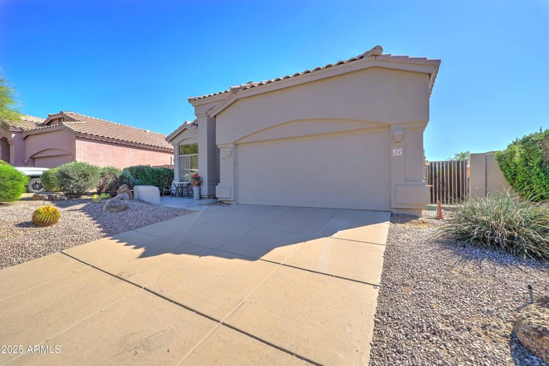 3055 Red Mountain #74, Mesa, AZ 85207