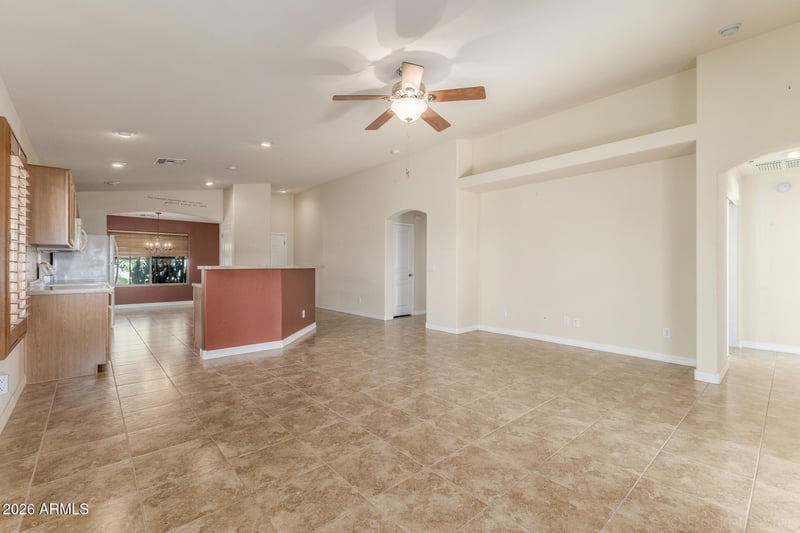 30552 Zircon Dr, San Tan Valley, AZ 85143
