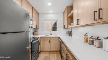 3056 32nd St #347, Phoenix, AZ 85018