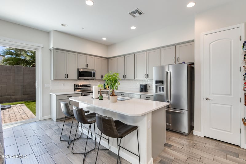 3057 37th Way, Phoenix, AZ 85018
