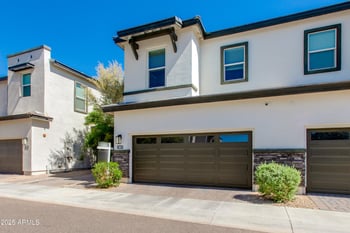 3057 37th Way, Phoenix, AZ 85018