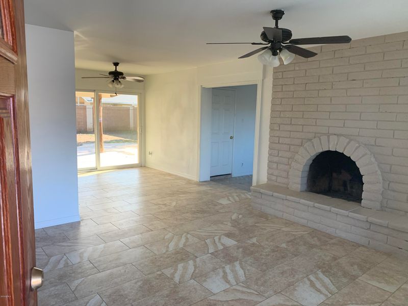 3057 N 89th Ave, Phoenix, AZ 85037