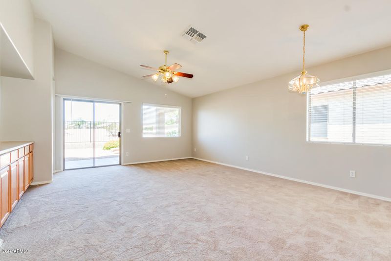 30570 N Sunray Dr, San Tan Valley, AZ 85143