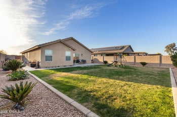 30591 Gunderson Dr, San Tan Valley, AZ 85143