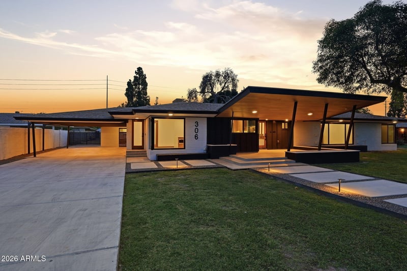 306 Fraser Dr, Mesa, AZ 85203