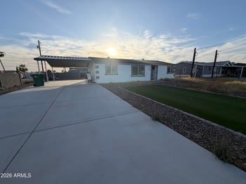306 Hawes Rd, Mesa, AZ 85207