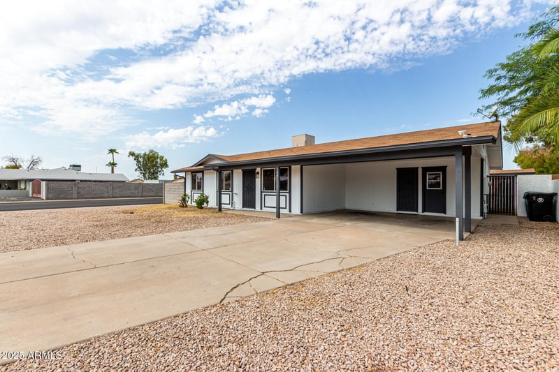 306 Winthrop Cir, Mesa, AZ 85213