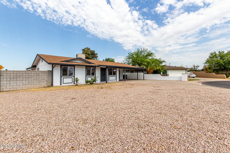 306 Winthrop Cir, Mesa, AZ 85213