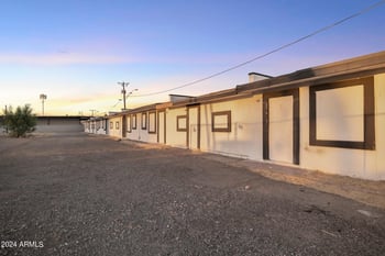 3060 Grand Ave, Phoenix, AZ 85017