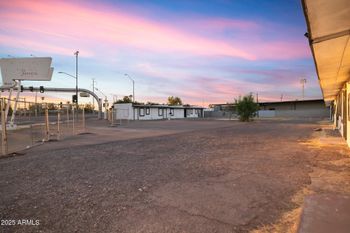 3060 Grand Ave, Phoenix, AZ 85017