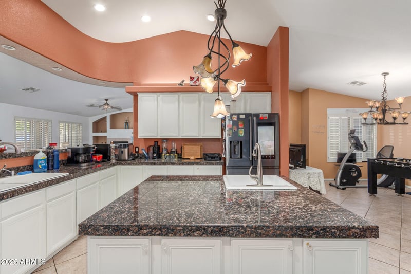 3060 Hope St, Mesa, AZ 85213