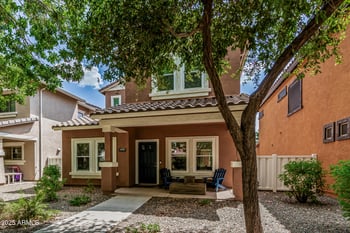 3060 Summerset St, Gilbert, AZ 85296