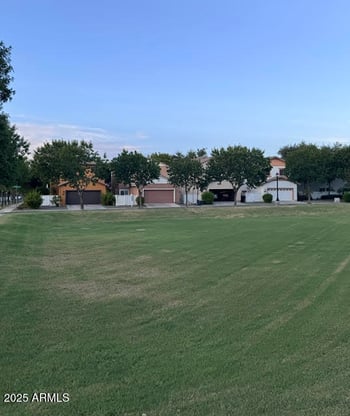3060 Summerset St, Gilbert, AZ 85296