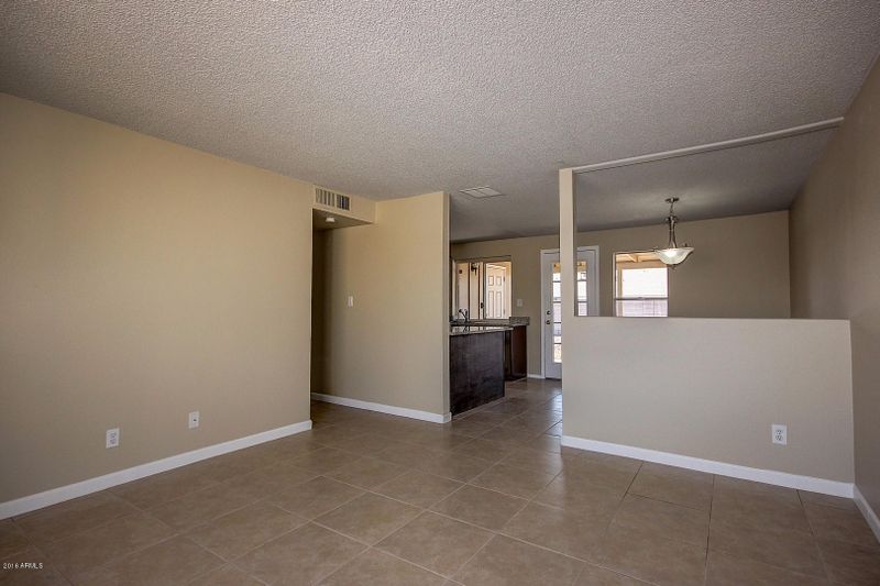 3061 W Banff Ln, Phoenix, AZ 85053