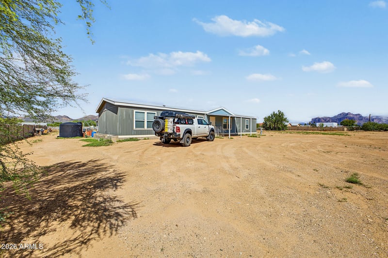 3062 W Smoketree St, Apache Junction, AZ 85120