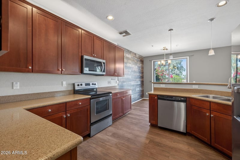 3064 Dunbar Dr, Phoenix, AZ 85042