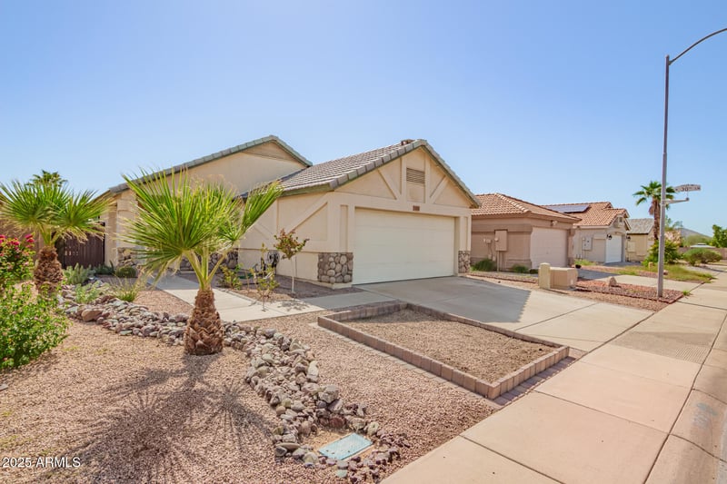 3067 Melinda Ln, Phoenix, AZ 85027