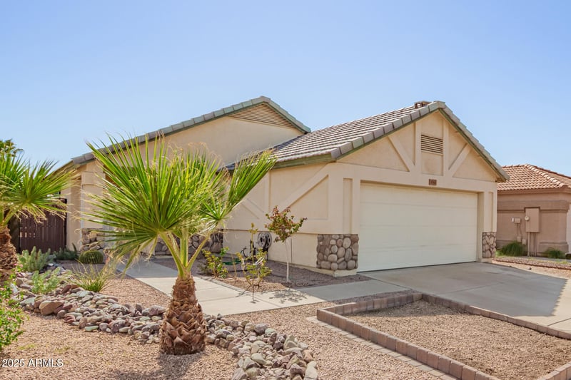3067 Melinda Ln, Phoenix, AZ 85027