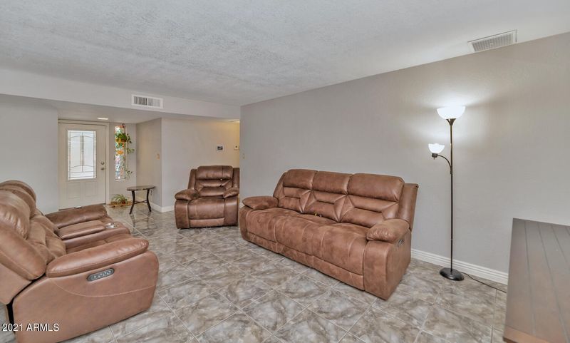 3067 N 89th Ln, Phoenix, AZ 85037