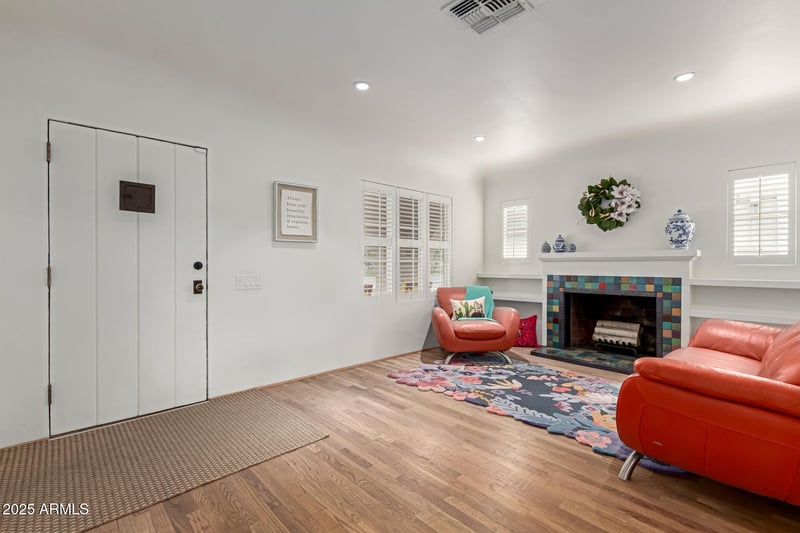 307 Catalina Dr, Phoenix, AZ 85012