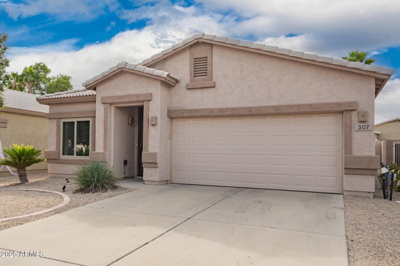 307 Cheyenne Rd, San Tan Valley, AZ 85143