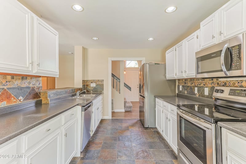 307 S Ocean Dr, Gilbert, AZ 85233