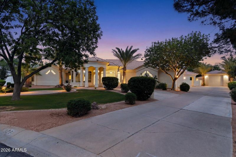 307 S Rochester Ct, Gilbert, AZ 85296