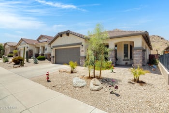 307 Twin Peaks Pw, San Tan Valley, AZ 85143