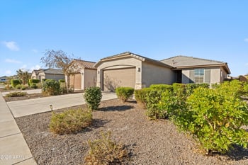 3074 Riding Boot Way, San Tan Valley, AZ 85140