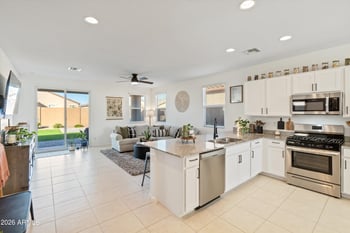 3074 Riding Boot Way, San Tan Valley, AZ 85140