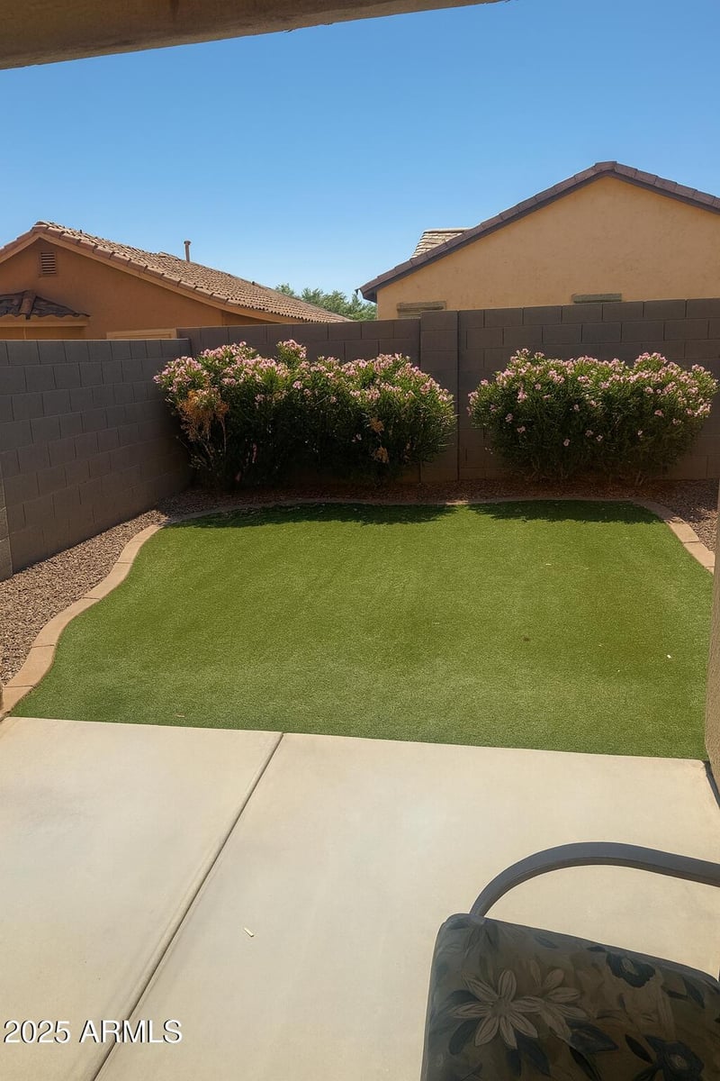 3075 Dancer Ln, San Tan Valley, AZ 85144