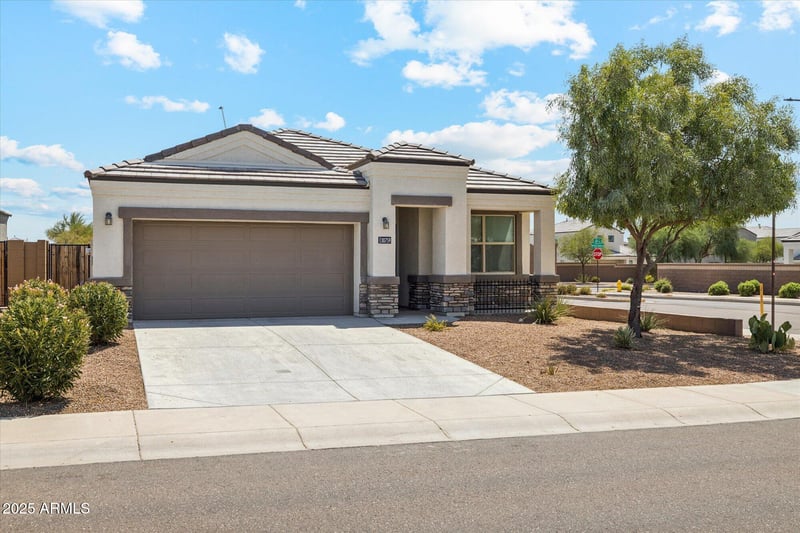 30759 Clarendon Ave, Buckeye, AZ 85396