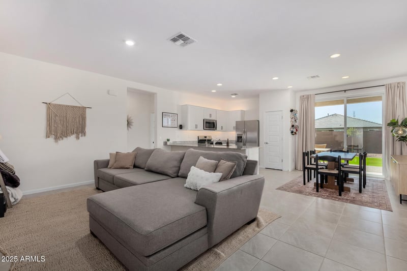 3077 Tie Down Dr, San Tan Valley, AZ 85140