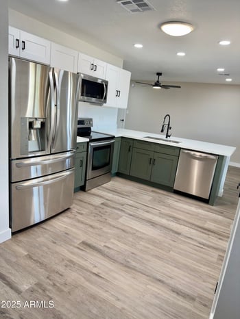 308 Oraibi Dr, Phoenix, AZ 85027