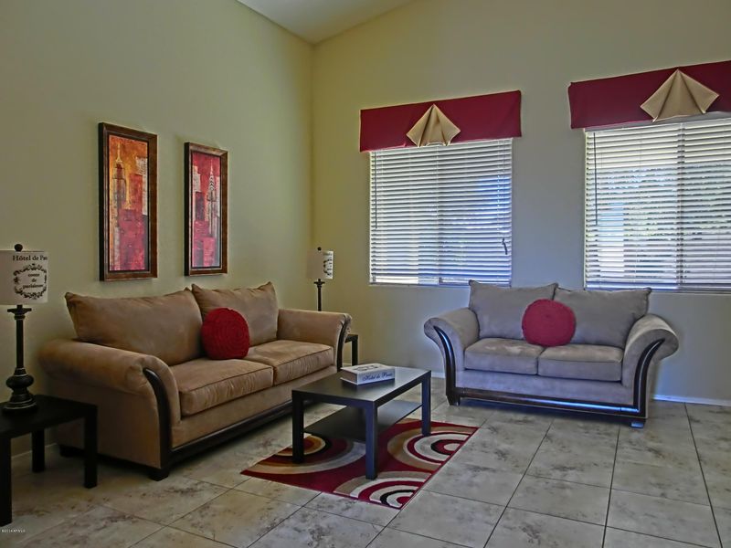 3085 E Sparrow Pl, Chandler, AZ 85286