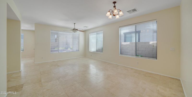 3085 S Lois Ln, Gilbert, AZ 85295