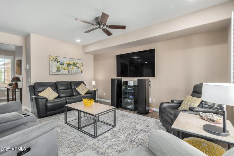30862 Glory Grv, San Tan Valley, AZ 85143
