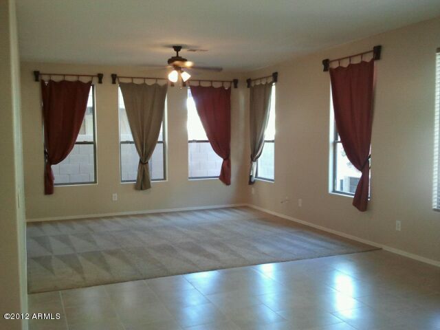 3087 S Lois Ln, Gilbert, AZ 85295