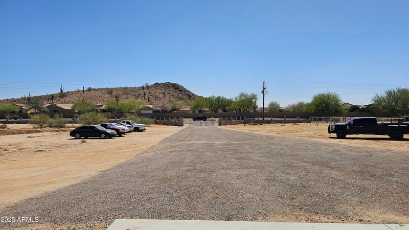 30940 Varnum Rd, San Tan Valley, AZ 85143