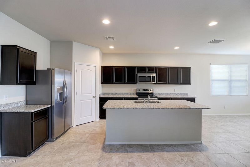 30967 W Cheery Lynn Rd, Buckeye, AZ 85396