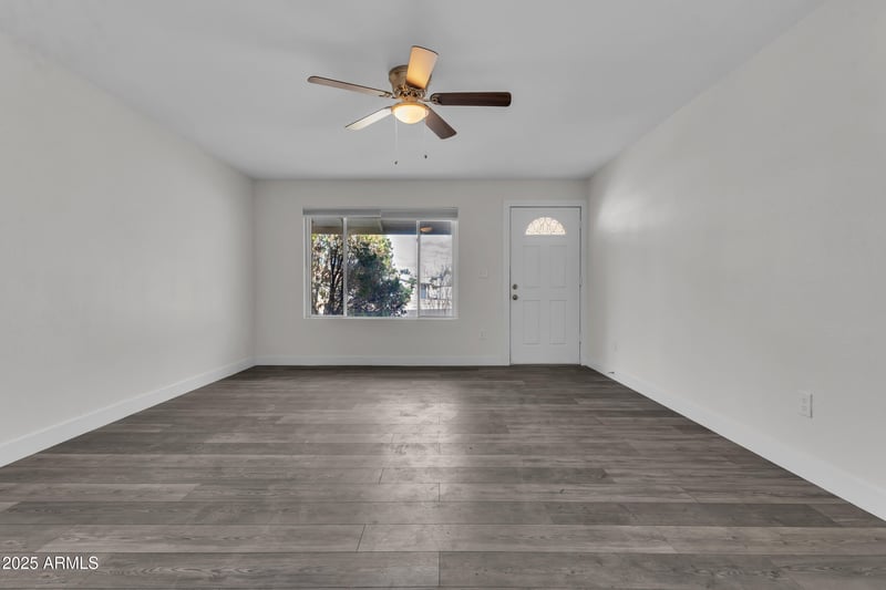 31 Duke Dr, Tempe, AZ 85283