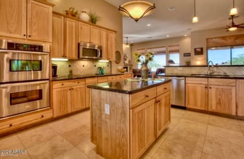 31 E Desert Hills Dr, Phoenix, AZ 85086