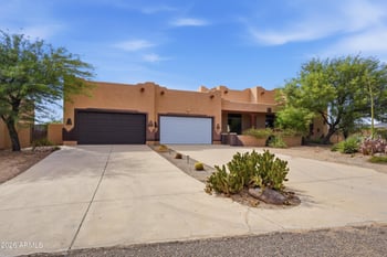 31 E Desert Hills Dr, Phoenix, AZ 85086