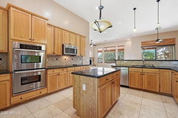 31 E Desert Hills Dr, Phoenix, AZ 85086