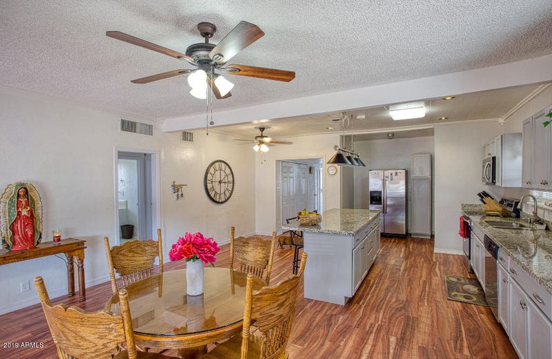 31 S Temple St, Mesa, AZ 85204