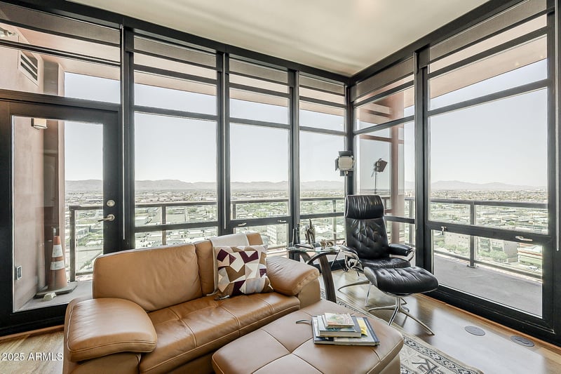 310 4th St #1601, Phoenix, AZ 85004